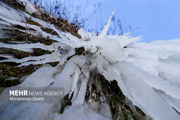 آبشار یخ زده «سردابه» اردبیل