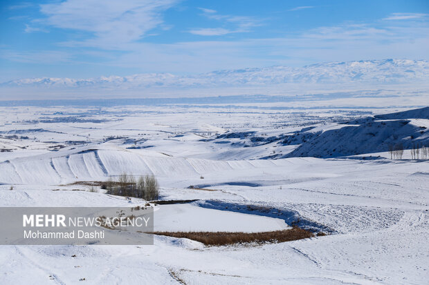 آبشار یخ زده «سردابه» اردبیل