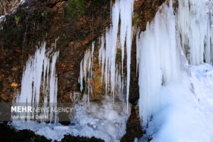 آبشار یخ زده «سردابه» اردبیل