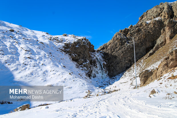 آبشار یخ زده «سردابه» اردبیل