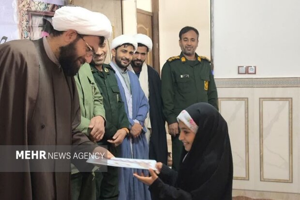 تجلیل از برترین‌های مسابقات «چلچراغ آیه‌ها» در دلگان