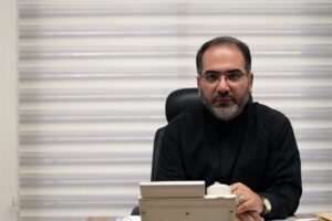 اکبری: بیانیه گام دوم انقلاب، رمز عبور جنگ ترکیبی دشمن است