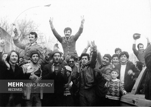 موجی که دیگر نمی‌شد جلویش را گرفت، حتی با ردیف ماشین‌های ارتشی