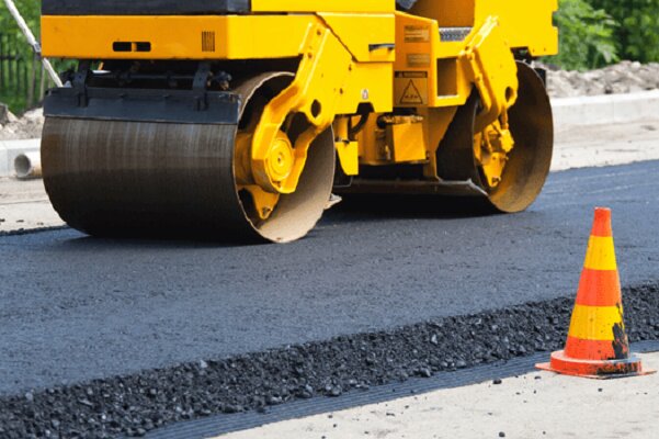 ۷ پروژه شاخص راهداری و حمل‌ونقل جاده‌ای شهرستان طبس افتتاح شد