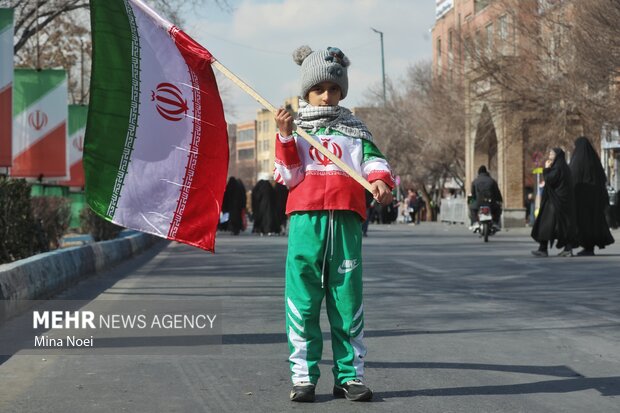 ارژنگ: راهپیمایی ۲۲ بهمن اولویت مدیران دستگاه‌ها باشد