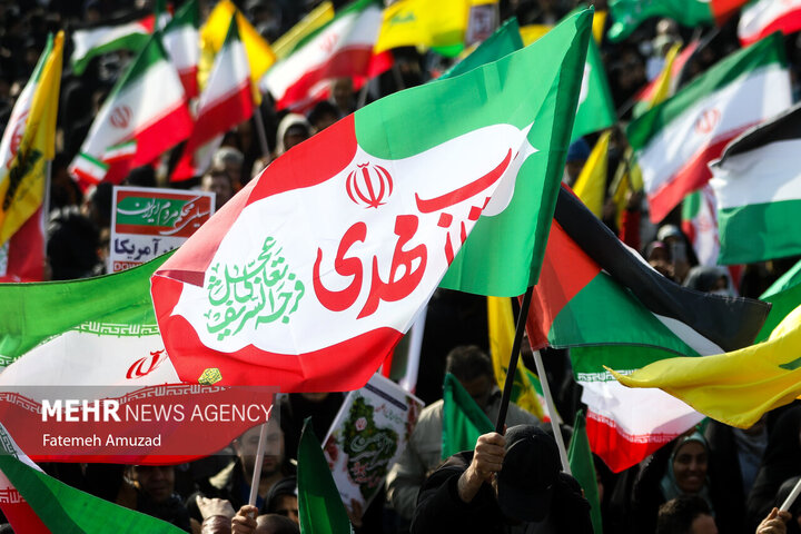 امسال به نیابت از همسر شهیدم در راهپیمایی ۲۲بهمن شرکت می کنم