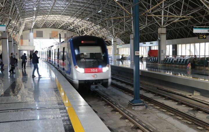 آیین آغاز حفاری مکانیزه تونل دوم خط ۳ متروی تبریز با حضور وزیر کشور