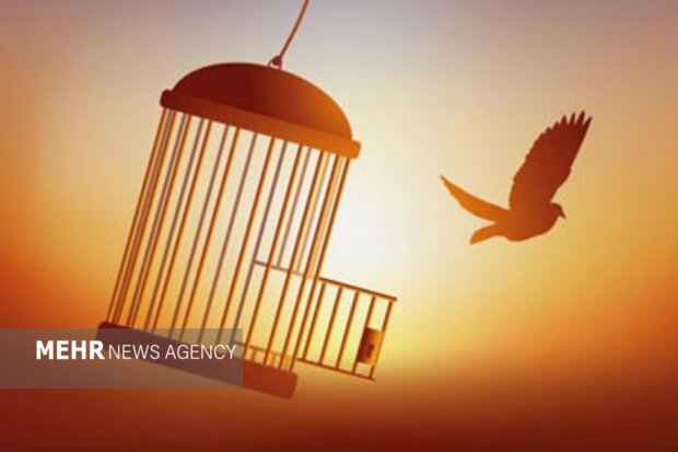 آزادی ۶۰ نفر از زندانیان قم به مناسبت یوم‌الله ۲۲ بهمن