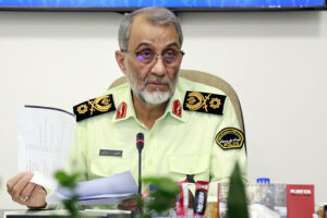 ملت ایران با لبیک به ندای ولایت پشتیبانی خود را از انقلاب نشان داد