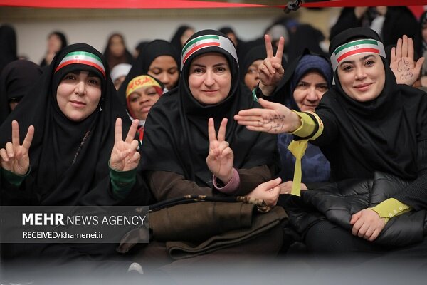 زنان انقلابی؛ از دل خانه‌ها تا میدان‌های تعیین‌کننده انقلاب اسلامی