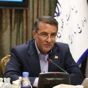 رفع موانع تولید در همدان اولویت دولت و مدیران استانی است