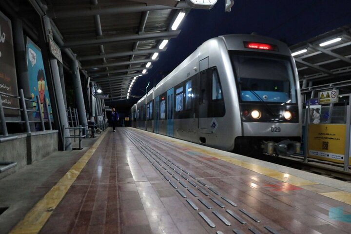 سرویس‌دهی رایگان قطار شهری مشهد در روز ۲۲ بهمن‌ماه