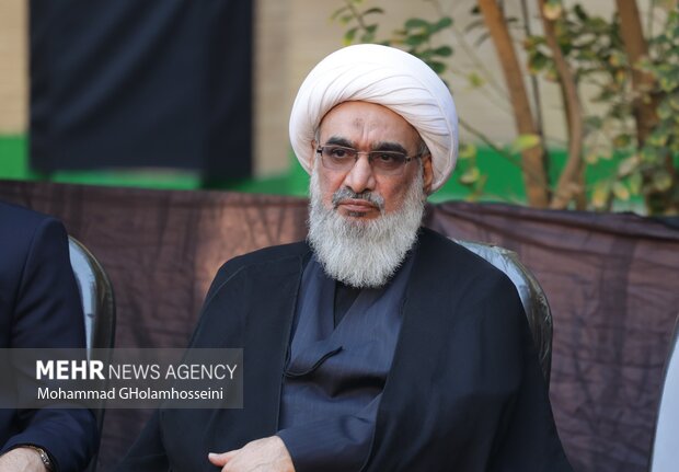 آیت‌الله صفایی بوشهری: حضور مردم در ۲۲ بهمن «معجزه‌آفرین» است