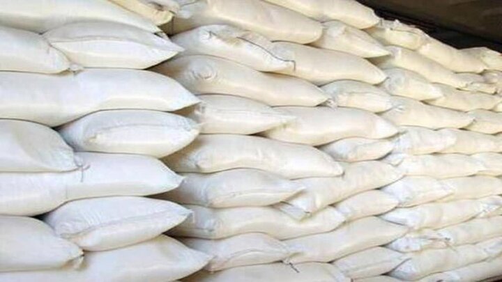 کشف ۱۷ تن آرد فاقد مجوز در کرمانشاه