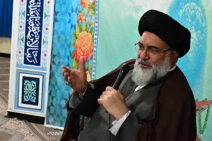 نماینده ولی‌فقیه در کهگیلویه: بازگشت به قرآن تنها راه نجات بشر است