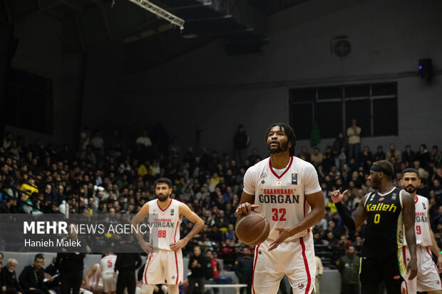 جدال دورا دور مدافع قهرمانی لیگ بسکتبال با استقلال در دیداری معوقه
