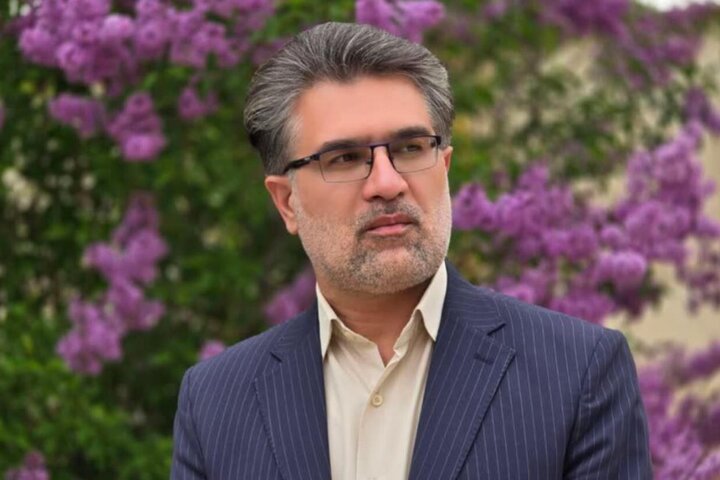 استقبال هنرمندان از جشنواره استانی پوستر و تصویرسازی نماز در کوهدشت