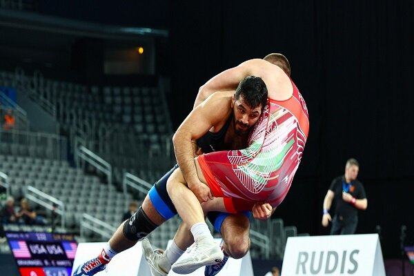 حضور یزدانی در فینال منطقی نبود/ پشتوانه‌سازی کشتی ایران ضعیف است