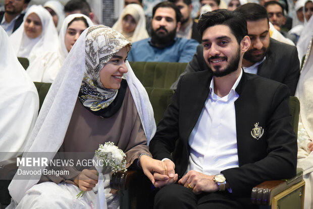 جشن ازدواج ۳۱۳ زوج بسیجی در مشهد