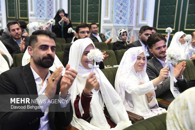 جشن ازدواج ۳۱۳ زوج بسیجی در مشهد