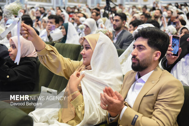 جشن ازدواج ۳۱۳ زوج بسیجی در مشهد