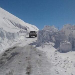 درخواست کشاورزان کوهرنگی برای اختصاص ماشین آلات سنگین برای برفروبی