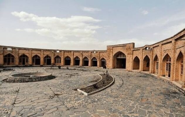 احیا و بهره‌برداری کاروانسرای تاج آباد براساس چارچوب‌های مصوب 