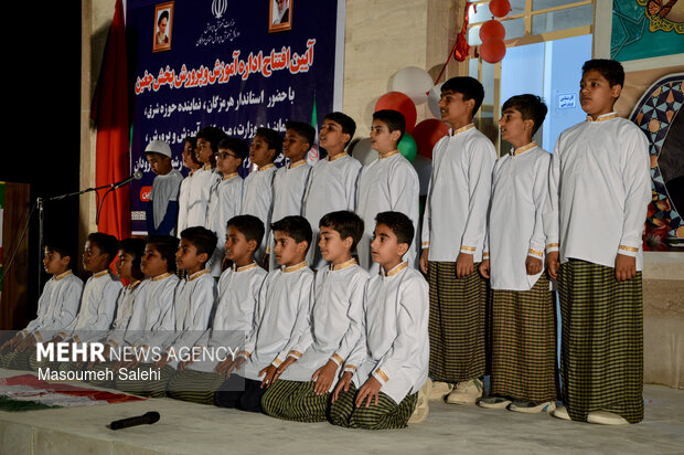 افتتاح و کلنگ‌زنی پروژه‌های شهرستان میناب و رودان در دهه فجر