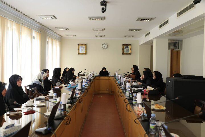 بررسی راهکارهای ارتقای سلامت زنان در نشست فرهنگستان علوم پزشکی