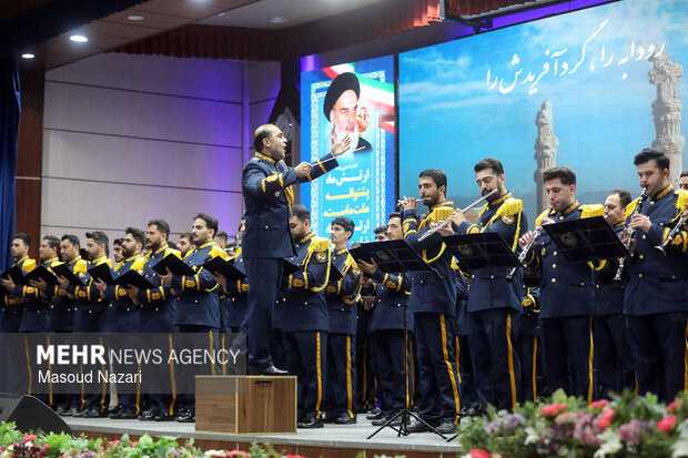 دیدار فرماندهان و کارکنان نیروی هوایی و پدافند هوایی با رییس ستاد کل نیروهای مسلح