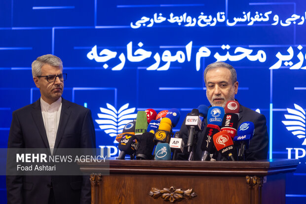 نشست خبری عباس عراقچی وزیر امور خارجه