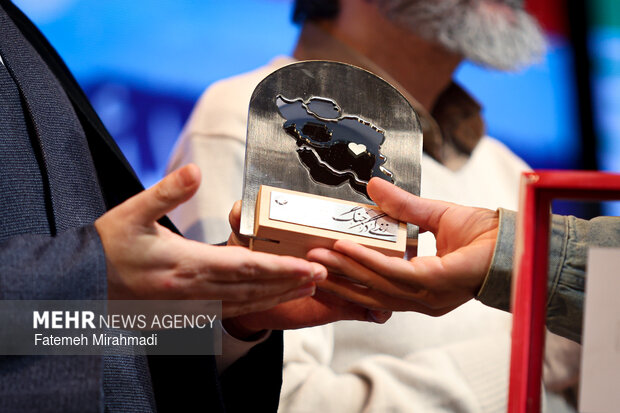 اختتامیه مسابقه عکس زندگی در جنگ