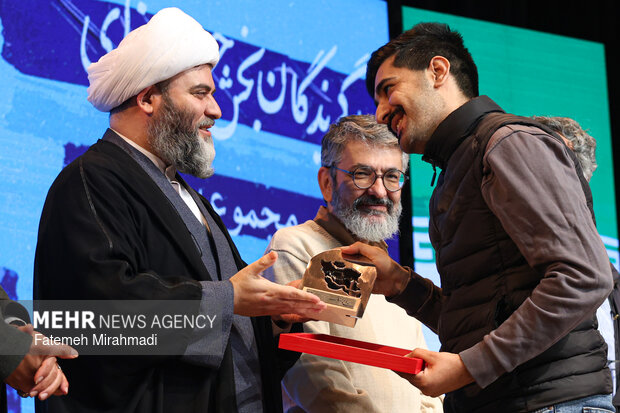 اختتامیه مسابقه عکس زندگی در جنگ