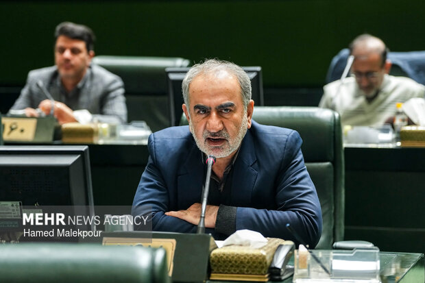 جلسه غیرعلنی مجلس با حضور رئیس ستاد کل نیروهای مسلح و وزیر امور خارجه