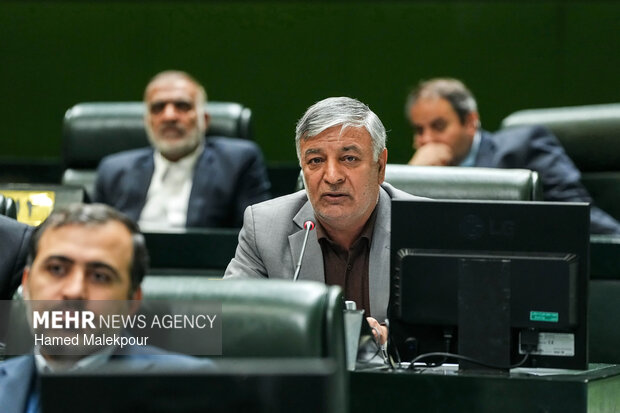 جلسه غیرعلنی مجلس با حضور رئیس ستاد کل نیروهای مسلح و وزیر امور خارجه