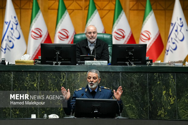 جلسه غیرعلنی مجلس با حضور رئیس ستاد کل نیروهای مسلح و وزیر امور خارجه