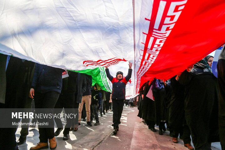 تمهیدات و محدودیت ترافیکی مراسم راهپیمایی ۲۲بهمن در اردبیل