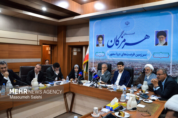 سفر وزیر ارتباطات به بندرعباس