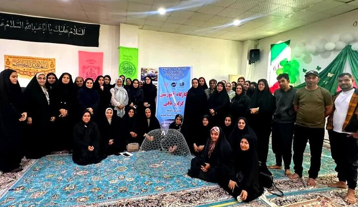 اولین دوره مهارتی گرگوربافی در شهرستان گناوه برگزار شد