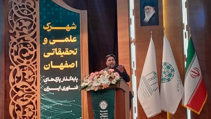 یزدیان: استقلال علمی تعامل با دنیا از موضع قدرت است