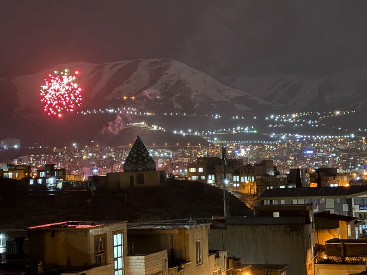 نمایی از فریاد «الله اکبر» خرم‌آبادی‌ها در میدان ۲۲ بهمن