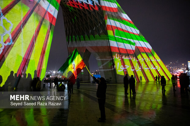 نورپردازی سه بعدی ونورافشانی به مناسبت سالگردپیروزی انقلاب اسلامی