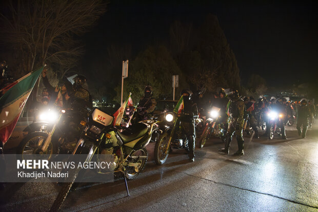 نور افشانی شب پیروزی انقلاب اسلامی در اصفهان