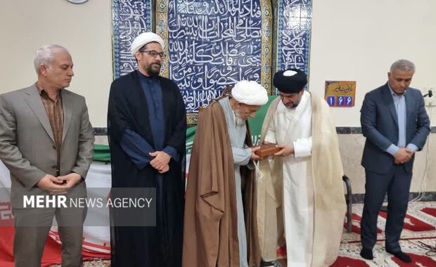 آئین غبارروبی مساجد در گناوه برگزار شد