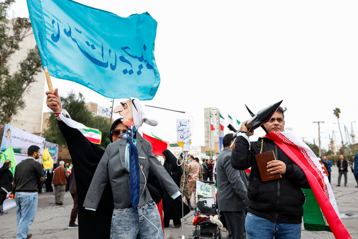 راهپیمایی ۲۲ بهمن در یادمان‌های دفاع مقدس خوزستان آغاز شد 