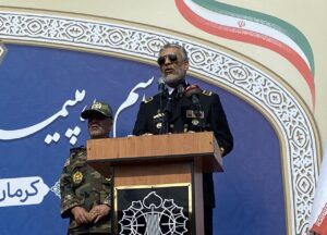 دریادار سیاری: ملت با بصیرت ایران تمام تهدیدات دشمن را خنثی کرد