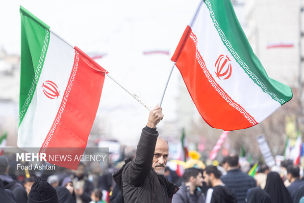 راهپیمایی ۲۲ بهمن در گیلانغرب دومین شهر مقاوم کشور