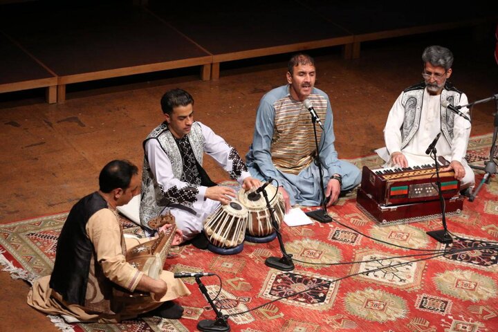 تازه واردهای موسیقی پاپ کنسرت برگزار کردند؛ چه خبر از بخش سرود؟