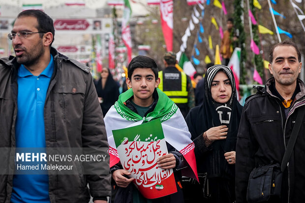 حضور رئیس مجلس در راهپیمایی یوم‌الله ۲۲ بهمن