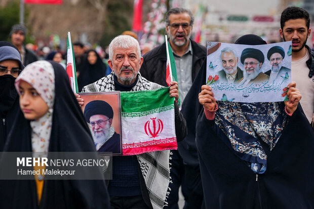 حضور رئیس مجلس در راهپیمایی یوم‌الله ۲۲ بهمن